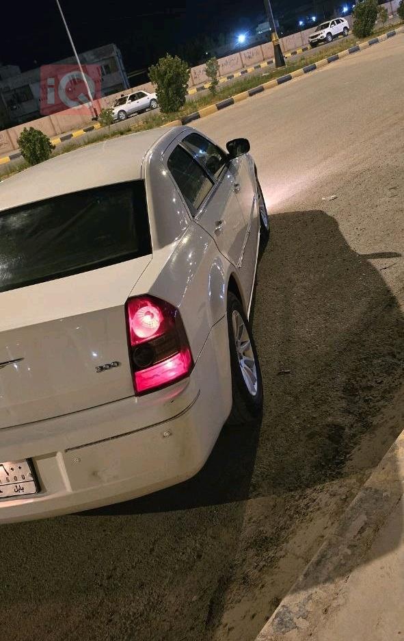 كرايسلر 300